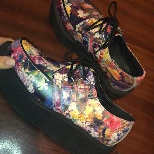 T.U.K Shoes - Floral creepers T.U.K Shoes - Floral creepers